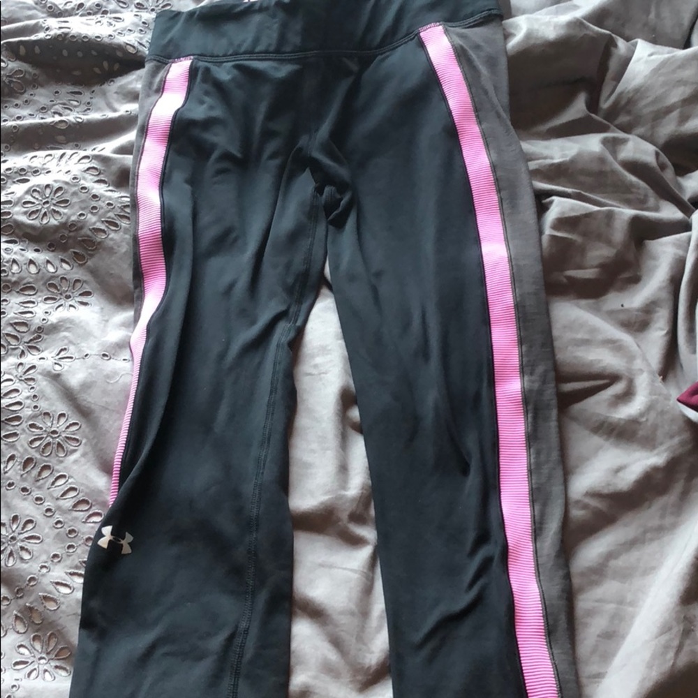 Black and pink striped legging